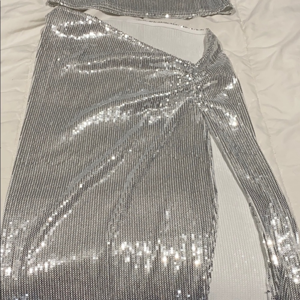 MATCHING SET SEQUIN! - Picture 2 of 3